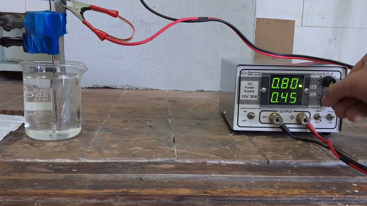 Electrolysis of hydrochloric acid (test of power supply unit)